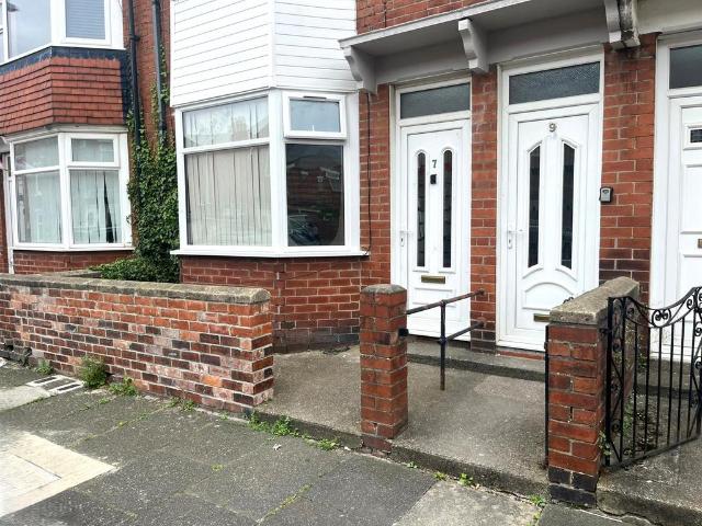 3 bedroom flat to rent