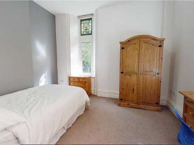 3 bedroom flat to rent
