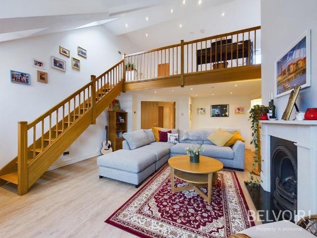 3 bedroom flat to rent
