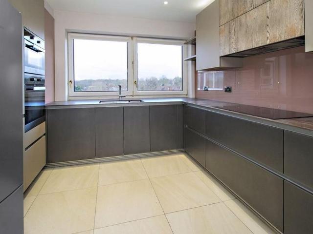 3 bedroom flat to rent