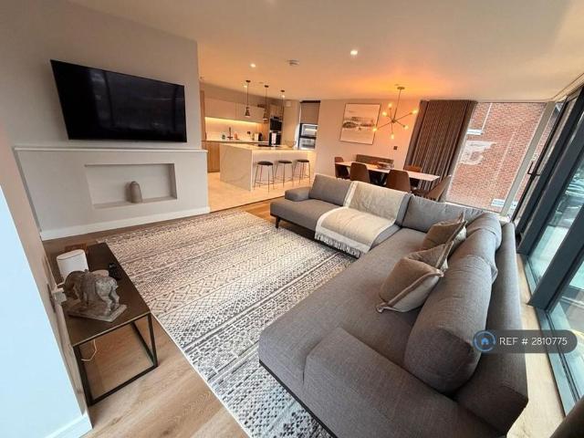3 bedroom flat to rent