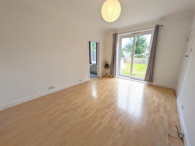 3 bedroom flat to rent