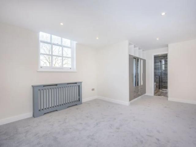 3 bedroom flat to rent