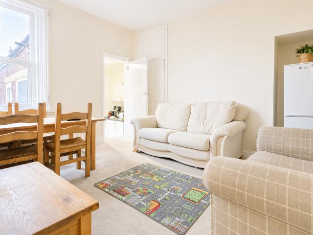 3 bedroom flat to rent