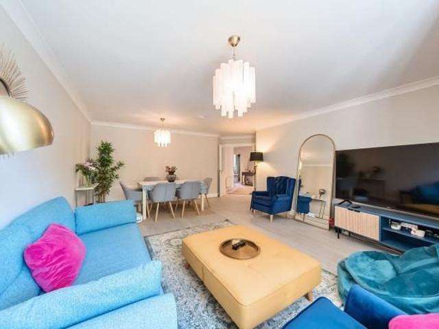 3 bedroom flat to rent