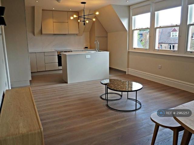 3 bedroom flat to rent