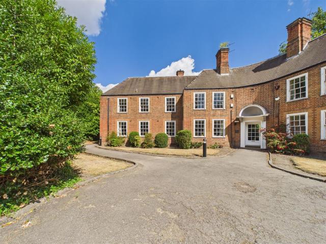3 bedroom Flat to rent