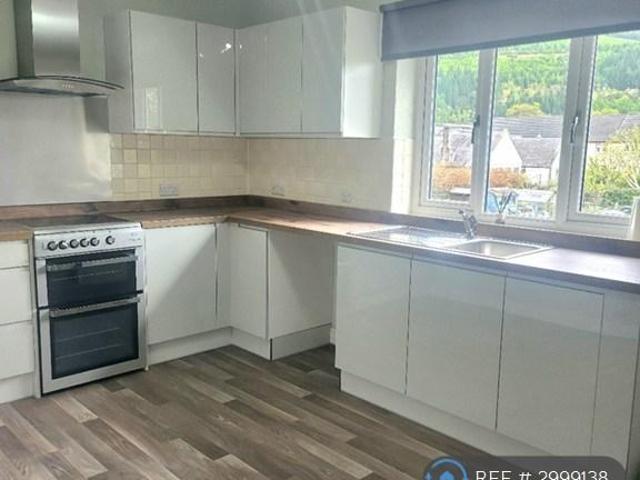 3 bedroom flat to rent