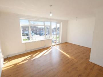 3 bedroom flat to rent