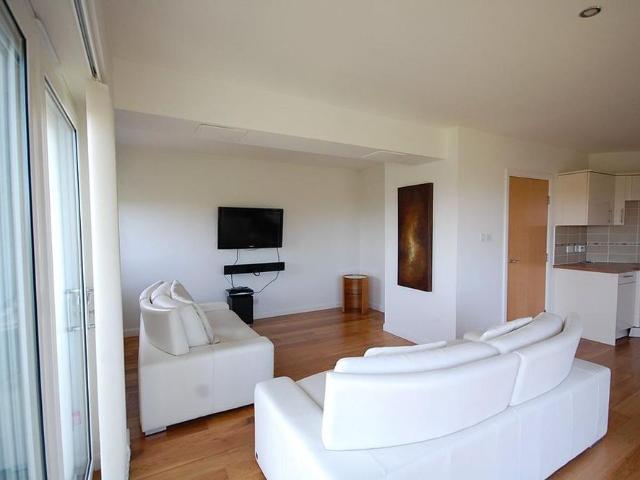 3 bedroom flat to rent