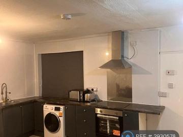 3 bedroom flat to rent
