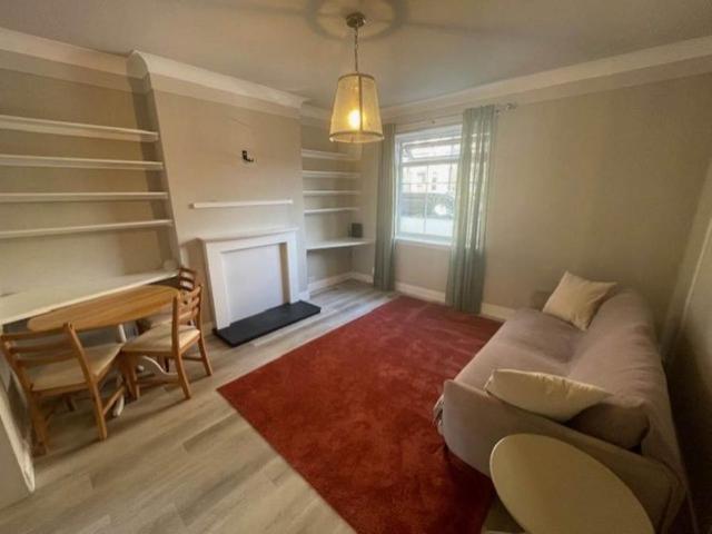 3 bedroom flat to rent