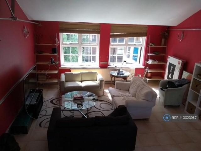 3 bedroom flat to rent