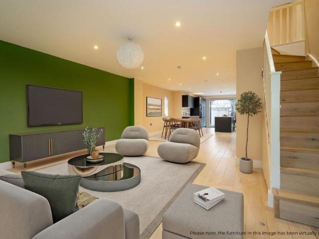 3 bedroom flat to rent