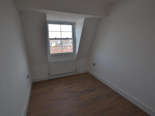 3 bedroom flat to rent