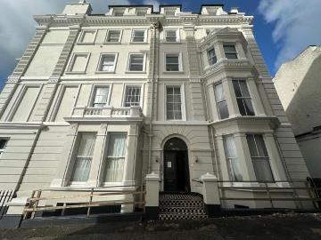 3 bedroom flat to rent