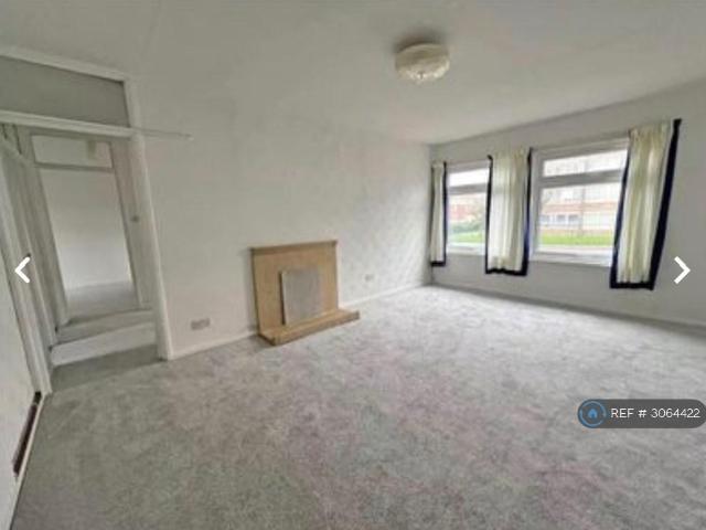 3 bedroom flat to rent