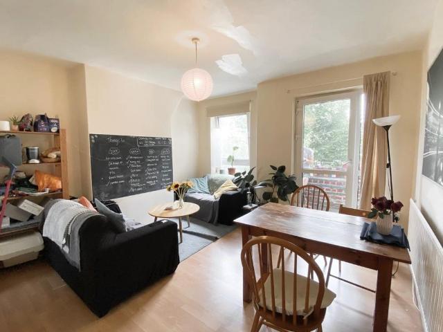 3 bedroom flat to rent