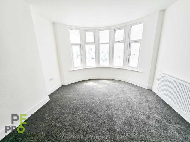 3 bedroom flat to rent