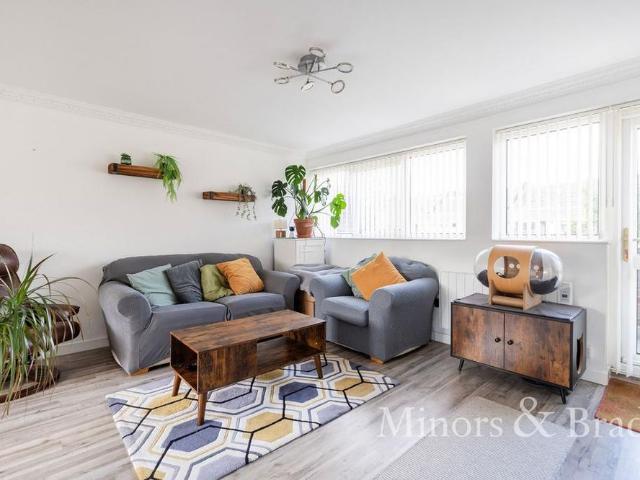 3 bedroom flat to rent