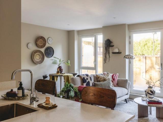 3 bedroom flat to rent