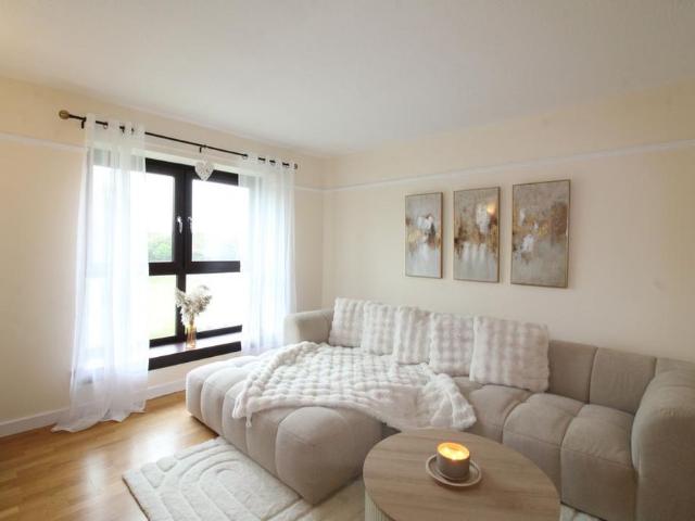 3 bedroom flat to rent