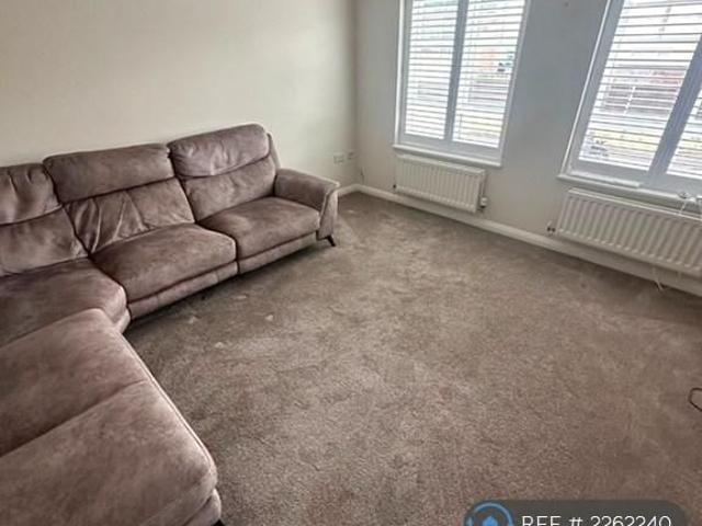 3 bedroom flat to rent
