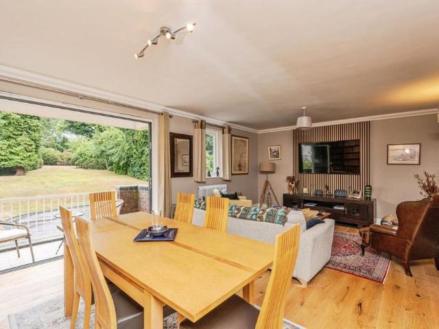 3 bedroom flat to rent