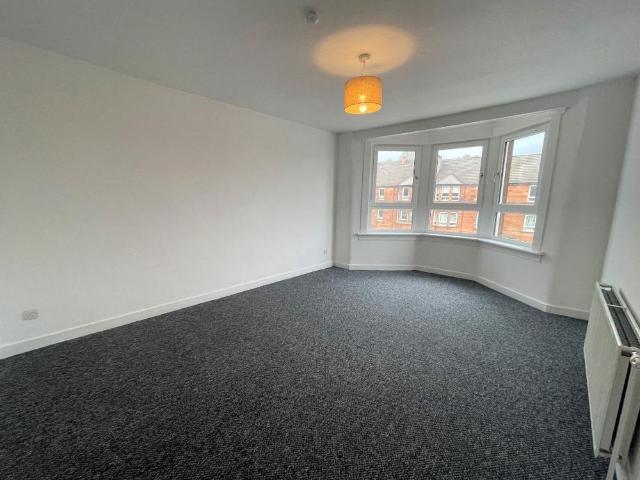 3 bedroom flat to rent