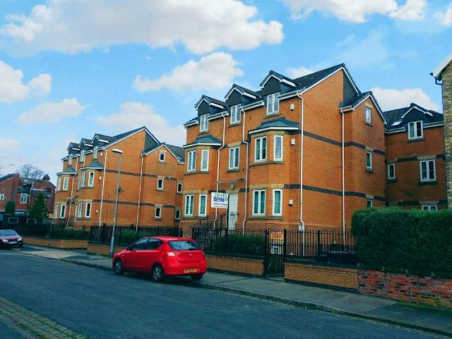 3 bedroom flat to rent