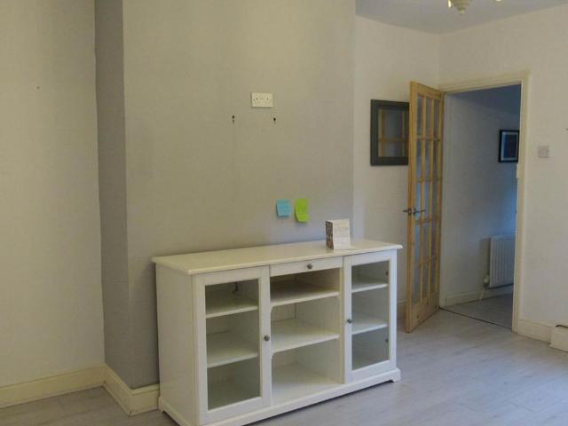 3 bedroom flat to rent