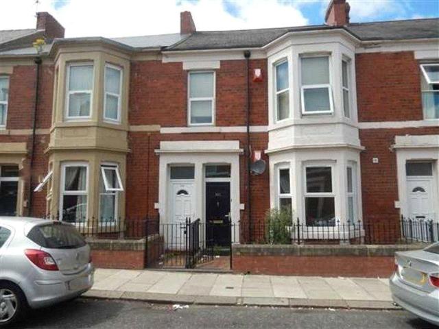 3 bedroom flat to rent