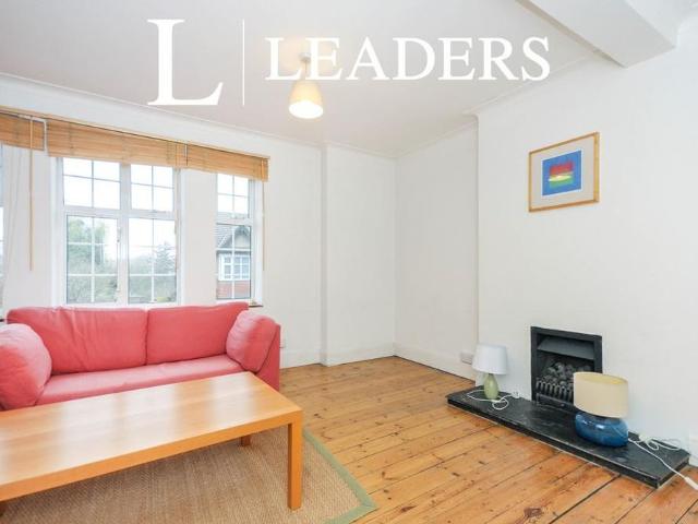 3 bedroom flat to rent