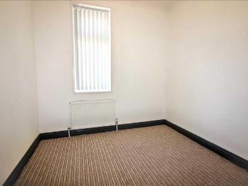 3 bedroom flat to rent