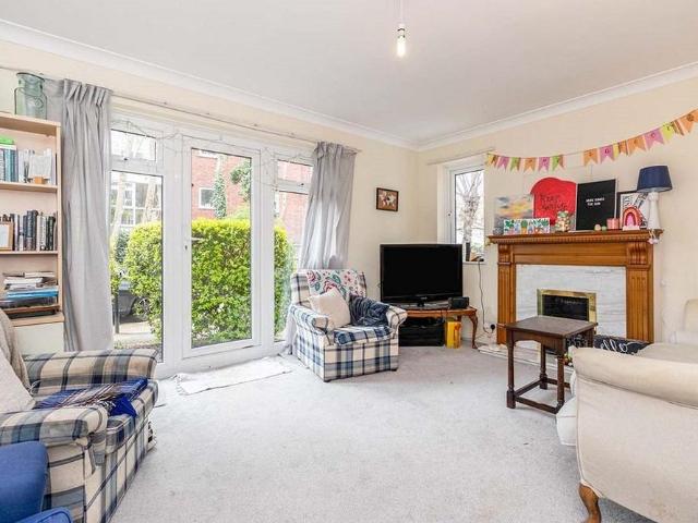 3 bedroom flat to rent