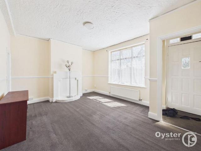 3 bedroom flat to rent