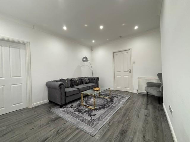 3 bedroom flat to rent