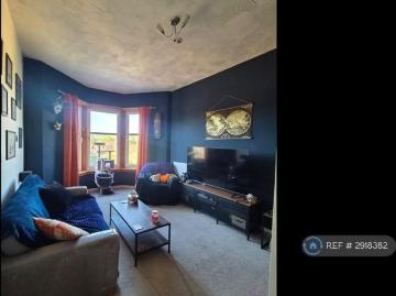 3 bedroom flat to rent