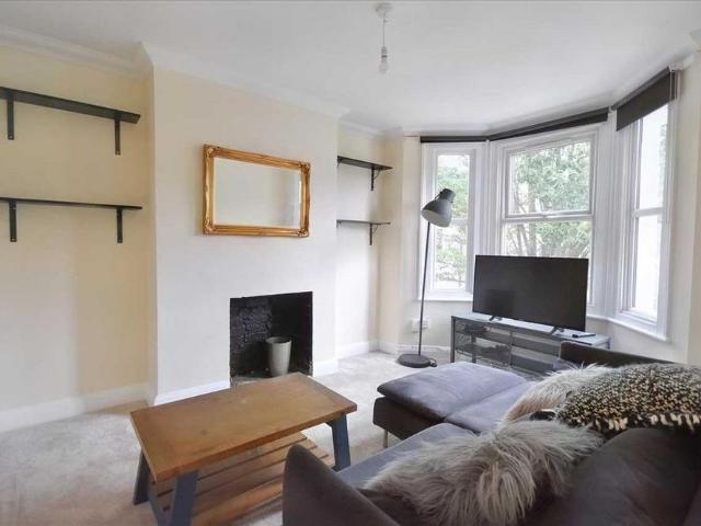 3 bedroom flat to rent