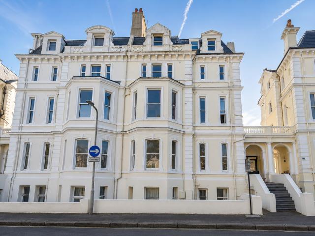 3 bedroom flat to rent