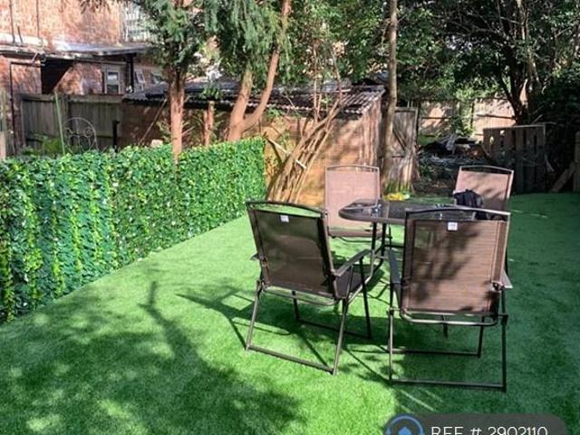 3 bedroom flat to rent