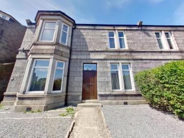 3 bedroom flat to rent