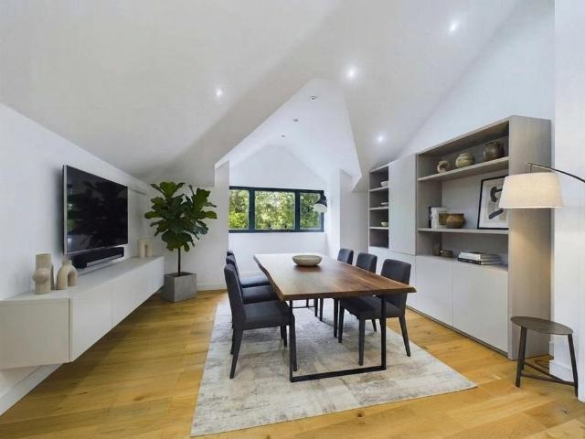 3 bedroom flat to rent
