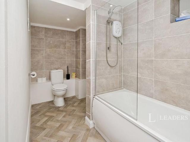 3 bedroom flat to rent