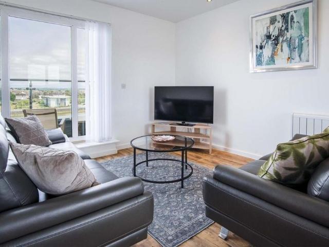 3 bedroom flat to rent