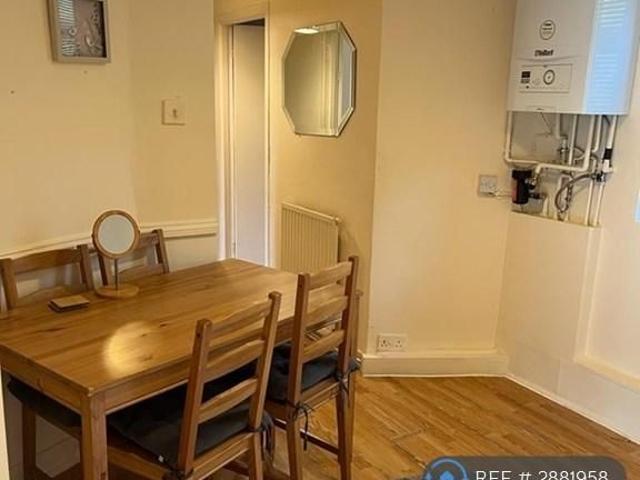 3 bedroom flat to rent