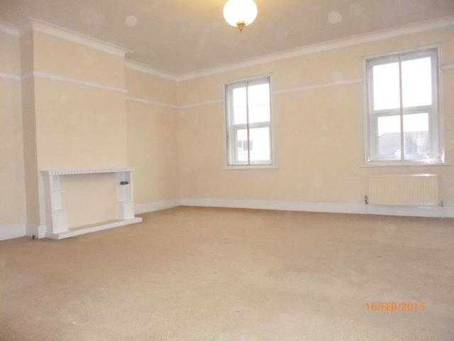 3 bedroom flat to rent