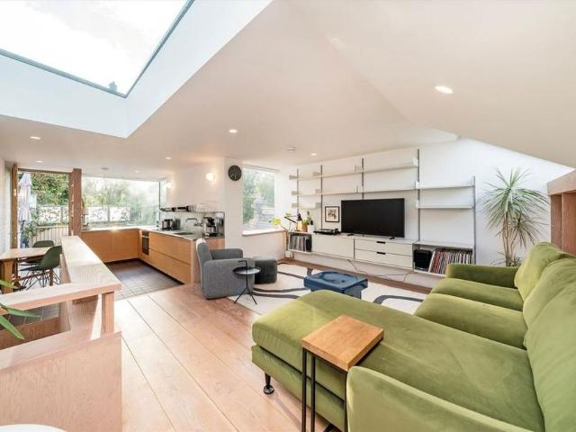 3 bedroom flat to rent