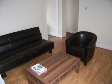 3 bedroom flat to rent