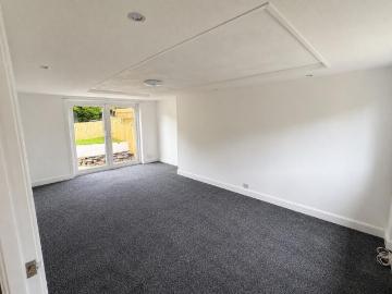 3 bedroom flat to rent